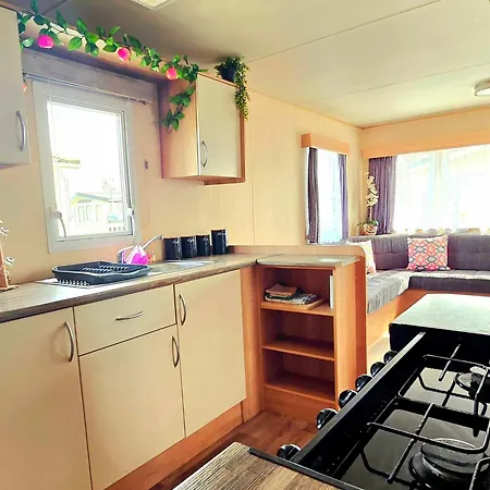 8 Berth Static Caravan Patrington Exterior photo