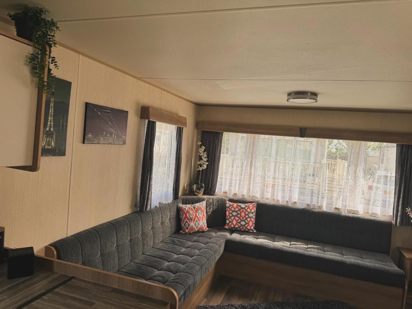 8 Berth Static Caravan Holiday home *